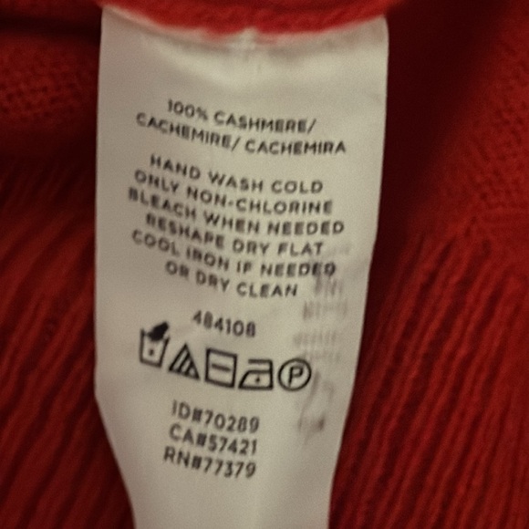 Ann Taylor Red Turtleneck Sweater 100% Cashmere Size M Soft Cozy Work Casual - Picture 5 of 5